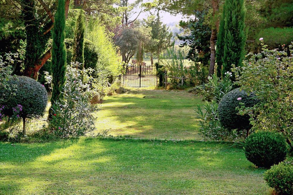 Le Domaine De Saint Veran Orgon Dış mekan fotoğraf
